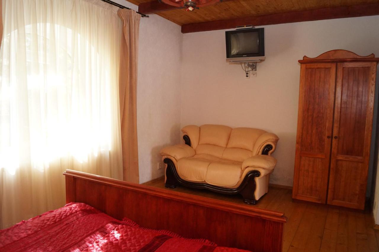 Hotel Норіс Migowo Zewnętrze zdjęcie